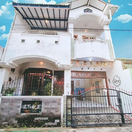 Glory Homestay Yogyakarta Esterno foto