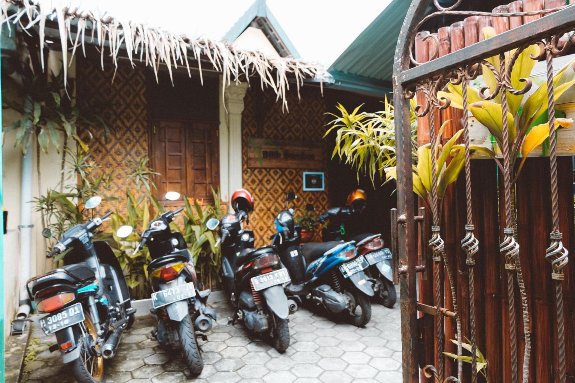 Glory Homestay Yogyakarta Esterno foto