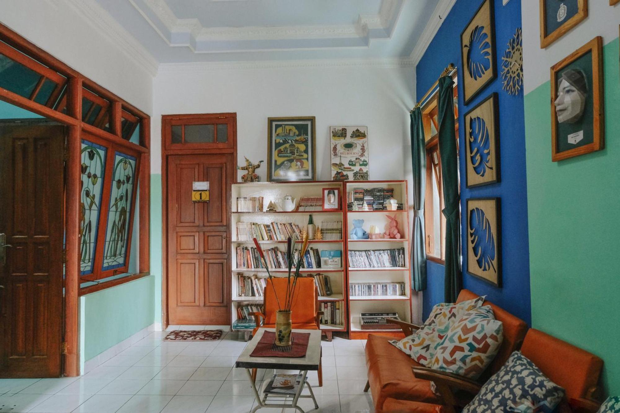 Glory Homestay Yogyakarta Esterno foto