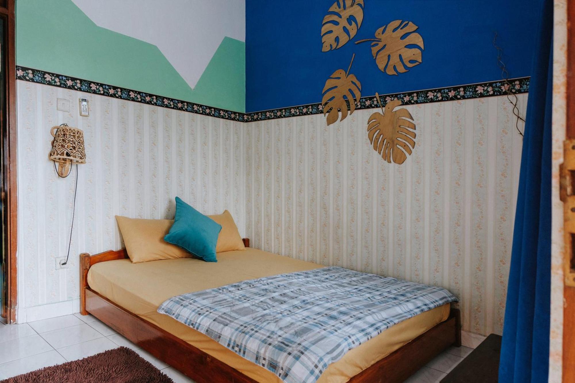 Glory Homestay Yogyakarta Esterno foto
