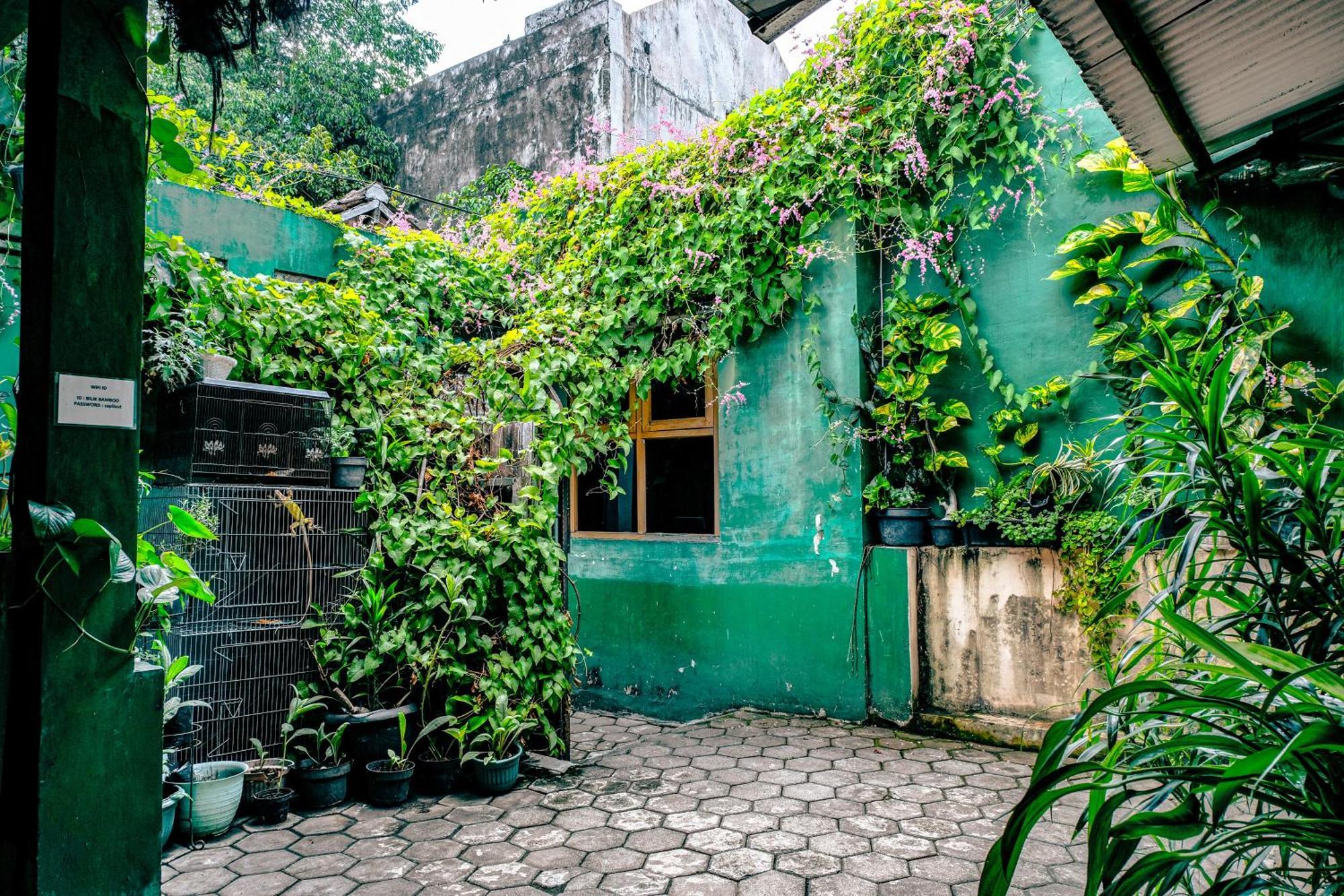 Glory Homestay Yogyakarta Esterno foto