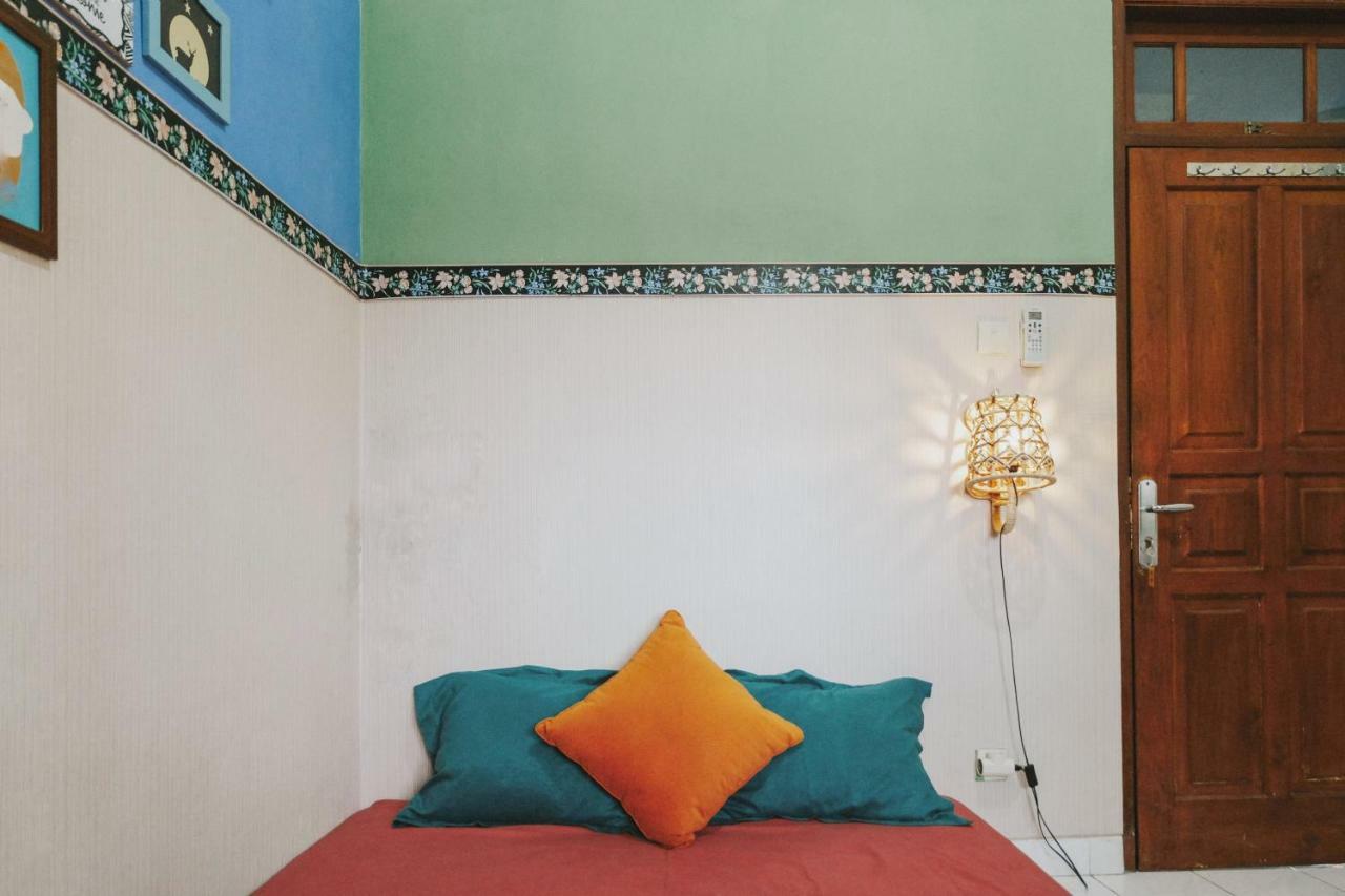 Glory Homestay Yogyakarta Esterno foto