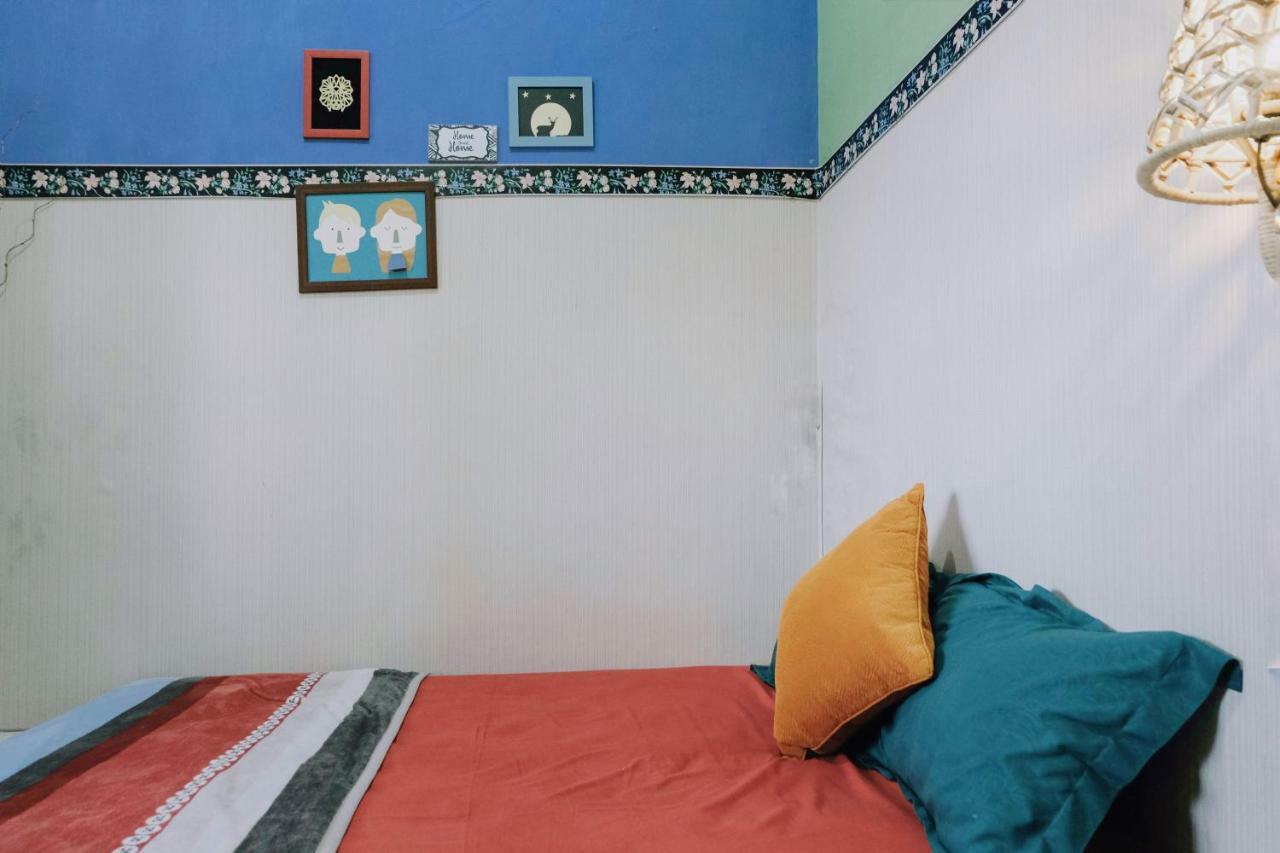 Glory Homestay Yogyakarta Esterno foto