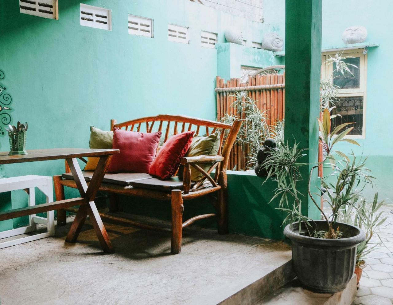 Glory Homestay Yogyakarta Esterno foto